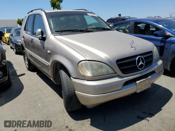 2001 Mercedes-Benz M-Class with VIN 4JGAB54EX1A259944, listed as a Copart auction lot 62058904 with 178,674 mi miles and Clean Title. Bid and sale history available at carsss.com. Image 4.