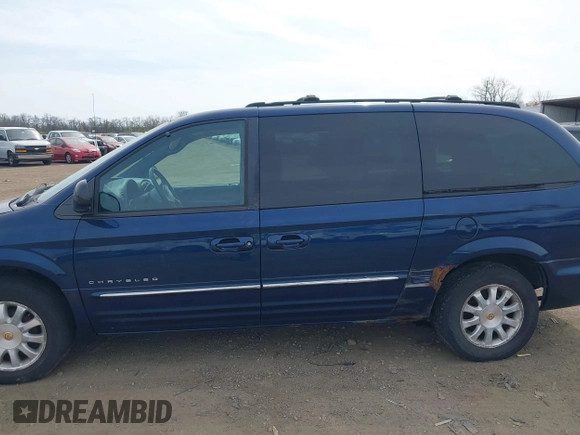 2001 Chrysler Town & Country LXi with VIN 2C4GP54L81R352276, listed as a IAAI auction lot 42059587 with 93,283 mi miles and . Bid and sale history available at DreamBid. Image 14.