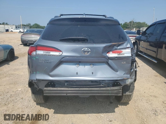 2022 Toyota Corolla Cross LE z VIN 7MUCAAAG7NV020462, wystawiony jako Copart lot #58538145 z przebiegiem 56 595 mil mil oraz Szkoda całkowita • Salvage title. Historia ofert i sprzedaży dostępna na DreamBid. Obrazek 6.