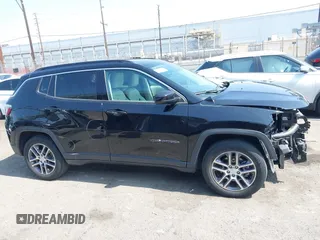 2020 Jeep Compass Latitude z VIN 3C4NJCBB0LT258657, wystawiony jako IAAI lot #42599084 z przebiegiem 29 997 mil mil oraz . Historia ofert i sprzedaży dostępna na DreamBid. Obrazek 14.