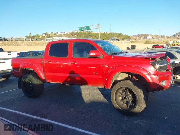 2014 Toyota Tacoma PreRunner with VIN 5TFJU4GN4EX060590, listed as a IAAI auction lot 41258506 with 137,939 mi miles. Bid and sale history available at carsss.com. Image 13.