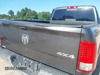 2015 Ram 2500 Laramie z VIN 3C6UR5FL6FG708769, wystawiony jako IAAI lot #42299173 z przebiegiem 101 660 mil mil oraz . Historia ofert i sprzedaży dostępna na DreamBid. Obrazek 17.