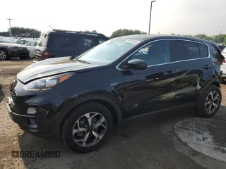 2020 Kia Sportage LX z VIN KNDPMCAC1L7670648, wystawiony jako Copart lot #59913015 z przebiegiem 78 279 mil mil oraz Czysty tytuł • Clean title. Historia ofert i sprzedaży dostępna na DreamBid. Obrazek 1.
