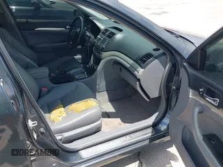 2004 Acura TSX with VIN JH4CL968X4C040062, listed as a IAAI auction lot 42677232 with 204,481 mi miles and . Bid and sale history available at DreamBid. Image 5.