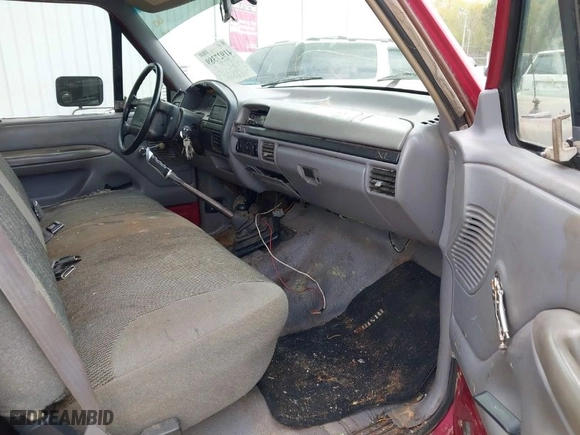 1995 Ford Pickup with VIN 1FTEF14Y2SNA79445, listed as a IAAI auction lot 41927389 with 247,496 mi miles. Bid and sale history available at carsss.com. Image 5.