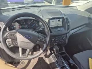 2019 Ford Escape SE z VIN 1FMCU0GD5KUC07713, wystawiony jako IAAI lot #42524778 z przebiegiem 86 392 mil mil oraz . Historia ofert i sprzedaży dostępna na DreamBid. Obrazek 9.