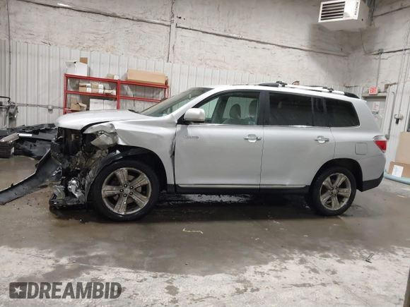 2013 Toyota Highlander Limited with VIN 5TDDK3EHXDS175547, listed as a IAAI auction lot 41334864 with 135,049 mi miles and . Bid and sale history available at DreamBid. Image 15.