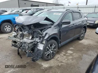2018 Toyota RAV4 LE z VIN 2T3BFREV9JW758125, wystawiony jako Copart lot #53967065 z przebiegiem Nie podano mil oraz Szkoda całkowita • Salvage title. Historia ofert i sprzedaży dostępna na DreamBid. Obrazek 1.