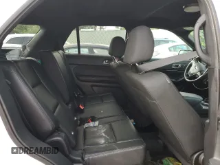 2017 Ford Police Interceptor Utility z VIN 1FM5K8AR1HGC90372, wystawiony jako Copart lot #59459665 z przebiegiem Nie podano mil oraz Czysty tytuł • Clean title. Historia ofert i sprzedaży dostępna na DreamBid. Obrazek 11.