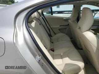2015 Volvo S60 T5 Drive-E Premier z VIN YV140MFK2F1362846, wystawiony jako Copart lot #56112245 z przebiegiem 39 267 mil mil oraz Szkoda całkowita • Salvage title. Historia ofert i sprzedaży dostępna na DreamBid. Obrazek 10.