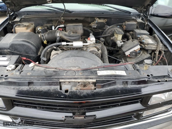 1997 Chevrolet Tahoe with VIN 1GNEC13R3VJ406120, listed as a Copart auction lot 81569674 with 203,863 mi miles and Salvage Title. Bid and sale history available at carsss.com. Image 12.