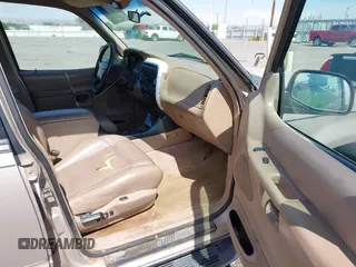 1997 Ford Explorer XL z VIN 1FMDU34E8VZC05433, wystawiony jako IAAI lot #42149185 z przebiegiem 385 208 mil mil oraz . Historia ofert i sprzedaży dostępna na DreamBid. Obrazek 5.