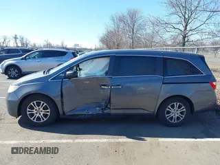 2011 Honda Odyssey EX-L with VIN 5FNRL5H60BB103430, listed as a IAAI auction lot 41752581 with 108,422 mi miles and . Bid and sale history available at carsss.com. Image 6.