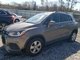 2020 Chevrolet Trax LT with VIN KL7CJLSBXLB352910, listed as a Copart auction lot 46119355 with 84,826 mi miles and Salvage Title. Bid and sale history available at carsss.com. Image 1.