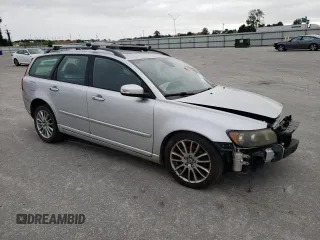 2010 Volvo V50 with VIN YV1382MW8A2528644, listed as a Copart auction lot 72608874 with 137,984 mi miles and Salvage Title. Bid and sale history available at carsss.com. Image 4.
