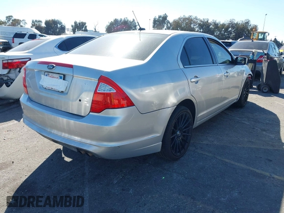 2012 Ford Fusion SE with VIN 3FAHP0HA7CR341742, listed as a IAAI auction lot 41670815 with 211,148 mi miles. Bid and sale history available at carsss.com. Image 4.