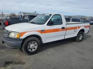 2002 Ford F-150 XL z VIN 2FTPF17Z12CA63367, wystawiony jako Copart lot #47421615 z przebiegiem 122 782 mil mil oraz Czysty tytuł • Clean title. Historia ofert i sprzedaży dostępna na DreamBid. Obrazek 1.