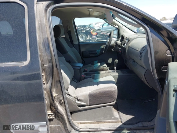 2006 Nissan Xterra X with VIN 5N1AN08W66C545993, listed as a IAAI auction lot 42081828 with 272,275 mi miles. Bid and sale history available at carsss.com. Image 5.