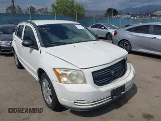 2009 Dodge Caliber SXT z VIN 1B3HB48A79D241014, wystawiony jako IAAI lot #42261703 z przebiegiem 250 197 mil mil oraz . Historia ofert i sprzedaży dostępna na DreamBid. Obrazek 1.