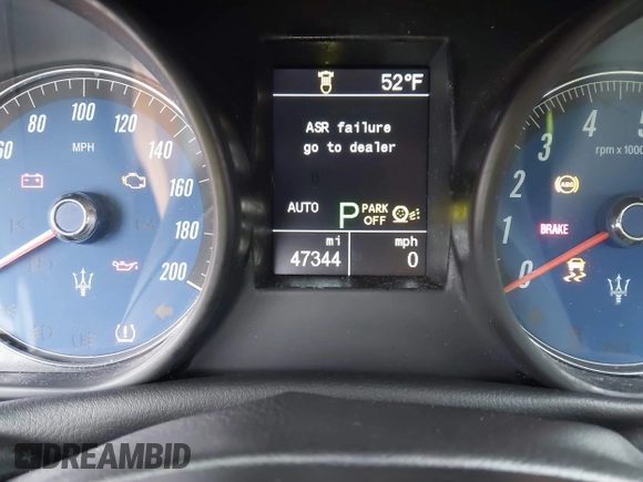 2016 Maserati GranTurismo Convertible Sport with VIN ZAM45VMA8G0158580, listed as a IAAI auction lot 41527347 with 47,344 mi miles. Bid and sale history available at carsss.com. Image 15.
