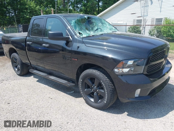 2018 Ram 1500 Express z VIN 1C6RR7FT9JS290131, wystawiony jako IAAI lot #42377820 z przebiegiem 56 442 mil mil oraz . Historia ofert i sprzedaży dostępna na DreamBid. Obrazek 1.