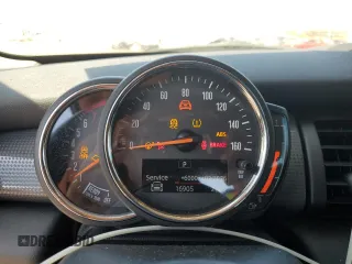 2020 MINI Hardtop 4 Door Cooper z VIN WMWXU7C01L2L63159, wystawiony jako Copart lot #51349325 z przebiegiem 16 905 mil mil oraz Szkody całkowita. Historia ofert i sprzedaży dostępna na DreamBid. Obrazek 9.