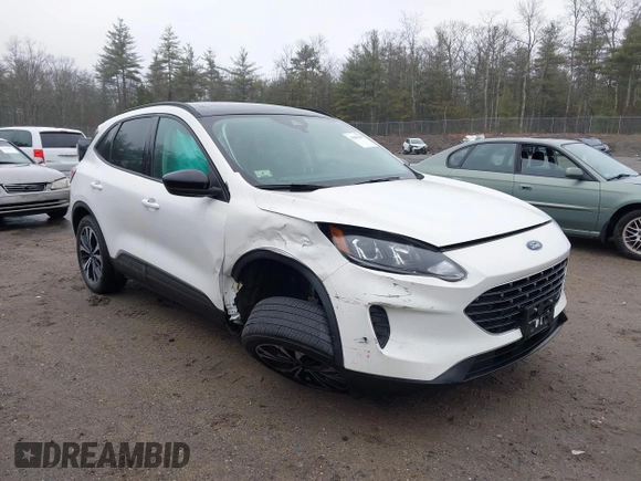 2022 Ford Escape SE with VIN 1FMCU9G61NUB07019, listed as a IAAI auction lot 41881289 with 19,668 mi miles. Bid and sale history available at carsss.com. Image 1.