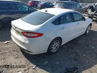 2013 Ford Fusion SE with VIN 3FA6P0HR5DR280583, listed as a IAAI auction lot 41896243 with 226,610 mi miles. Bid and sale history available at carsss.com. Image 4.