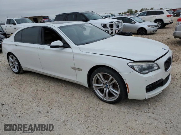 2014 BMW 7 Series ALPINA B7 with VIN WBAYE8C52ED780400, listed as a Copart auction lot 82196834 with 0 mi miles and Salvage Title. Bid and sale history available at carsss.com. Image 4.
