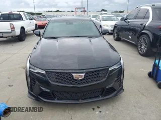 2023 Cadillac CT4-V Blackwing z VIN 1G6DL5RP9P0460034, wystawiony jako Copart lot #74655204 z przebiegiem Nie podano mil oraz Szkody całkowita. Historia ofert i sprzedaży dostępna na DreamBid. Obrazek 5.