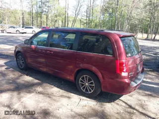 2017 Dodge Grand Caravan SXT with VIN 2C4RDGCG7HR761302, listed as a IAAI auction lot 42009131 with 147,279 mi miles. Bid and sale history available at carsss.com. Image 3.