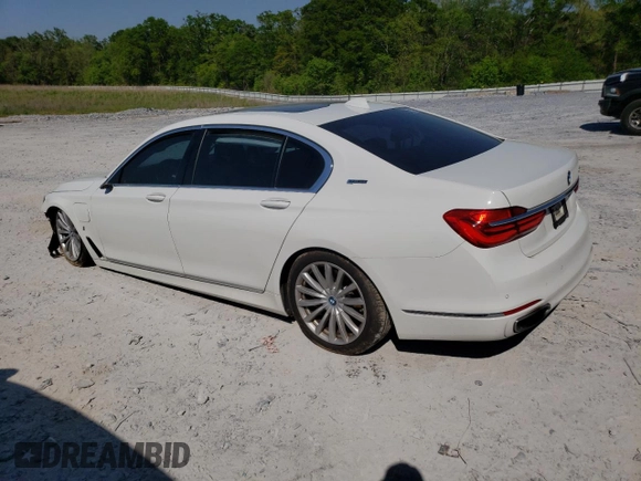 2018 BMW 7 Series 740e xDrive iPerformance with VIN WBA7J2C52JG938442, listed as a Copart auction lot 48070803 with 0 mi miles. Bid and sale history available at carsss.com. Image 2.