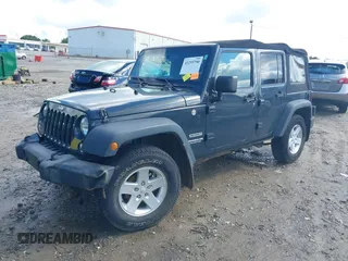 2017 Jeep Wrangler Unlimited Sport with VIN 1C4BJWDG6HL555402, listed as a IAAI auction lot 42255790 with 113,118 mi miles and . Bid and sale history available at DreamBid. Image 18.