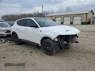 2023 Dodge Hornet GT Plus z VIN ZACNDFBNXP3A04882, wystawiony jako Copart lot #50923945 z przebiegiem 38 069 mil mil oraz Szkody całkowita. Historia ofert i sprzedaży dostępna na DreamBid. Obrazek 4.