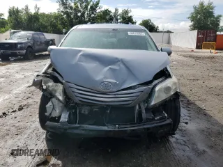 2017 Toyota Sienna XLE Auto Access Seat with VIN 5TDYZ3DCXHS794013, listed as a Copart auction lot 60815065 with 178,562 mi miles and Salvage title. Bid and sale history available at DreamBid. Image 5.