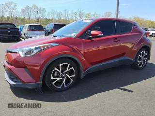 2018 Toyota C-HR XLE z VIN JTNKHMBX2J1001841, wystawiony jako Copart lot #53815635 z przebiegiem 54 546 mil mil oraz Czysty tytuł • Clean title. Historia ofert i sprzedaży dostępna na DreamBid. Obrazek 1.