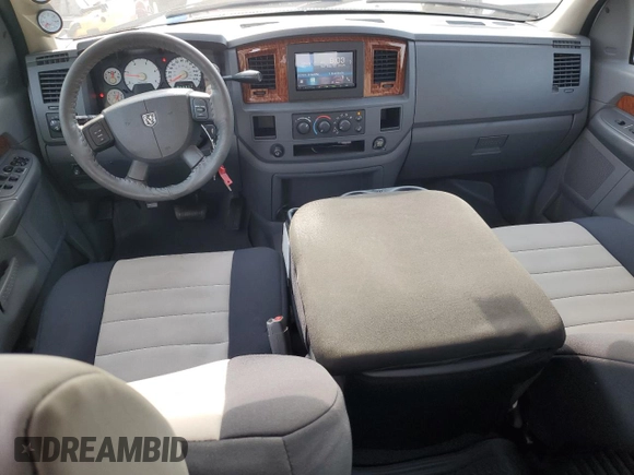 2006 Dodge 2500 SLT z VIN 1D7KS28C76J149088, wystawiony jako Copart lot #58035905 z przebiegiem 157 819 mil mil oraz Szkoda całkowita • Salvage title. Historia ofert i sprzedaży dostępna na DreamBid. Obrazek 8.