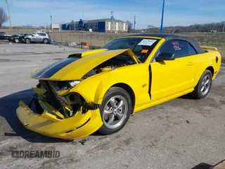 2006 Ford Mustang GT Deluxe with VIN 1ZVFT85H065120839, listed as a IAAI auction lot 41479836 with 87,079 mi miles. Bid and sale history available at carsss.com. Image 2.