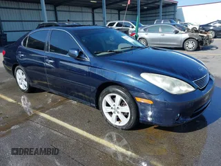 2005 Lexus ES 350 z VIN JTHBA30G155087842, wystawiony jako IAAI lot #42304923 z przebiegiem 300 136 mil mil oraz . Historia ofert i sprzedaży dostępna na DreamBid. Obrazek 1.