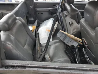 2005 GMC Sierra 1500HD SLE z VIN 1GTGK13U95F915639, wystawiony jako Copart lot #84520684 z przebiegiem Nie podano mil oraz Szkody całkowita. Historia ofert i sprzedaży dostępna na DreamBid. Obrazek 10.