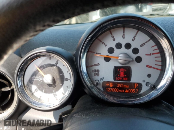2010 MINI Convertible with VIN WMWMR3C51ATU97217, listed as a Copart auction lot 67732714 with 127,880 mi miles and Clean Title. Bid and sale history available at DreamBid. Image 9.