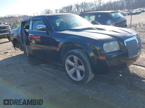 2006 Chrysler 300 with VIN 2C3LA43R96H121503, listed as a IAAI auction lot 41508552 with 296,393 mi miles. Bid and sale history available at carsss.com. Image 1.