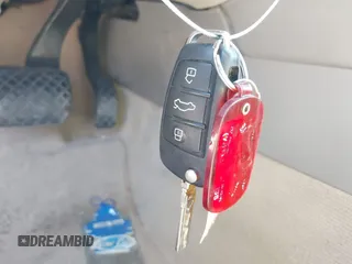 2005 Audi A6 z VIN WAUDL74F35N043528, wystawiony jako IAAI lot #41762691 z przebiegiem 126 570 mil mil oraz . Historia ofert i sprzedaży dostępna na DreamBid. Obrazek 11.