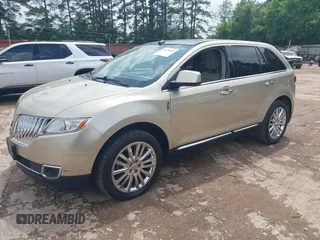 2011 Lincoln MKX with VIN 2LMDJ6JK5BBJ22825, listed as a IAAI auction lot 42158532 with 87,513 mi miles. Bid and sale history available at carsss.com. Image 2.