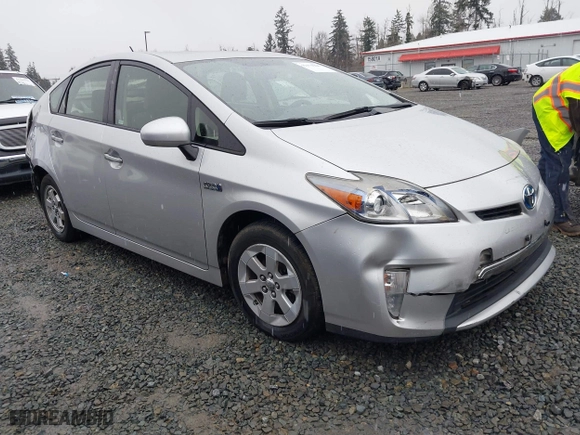 2013 Toyota Prius Plug-In with VIN JTDKN3DP0D3046032, listed as a IAAI auction lot 41471986 with 112,382 mi miles. Bid and sale history available at carsss.com. Image 1.