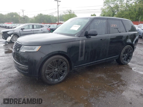 2024 Land Rover Range Rover SE z VIN SALKP9E96RA092327, wystawiony jako IAAI lot #42336138 z przebiegiem 41 600 mil mil oraz . Historia ofert i sprzedaży dostępna na DreamBid. Obrazek 20.