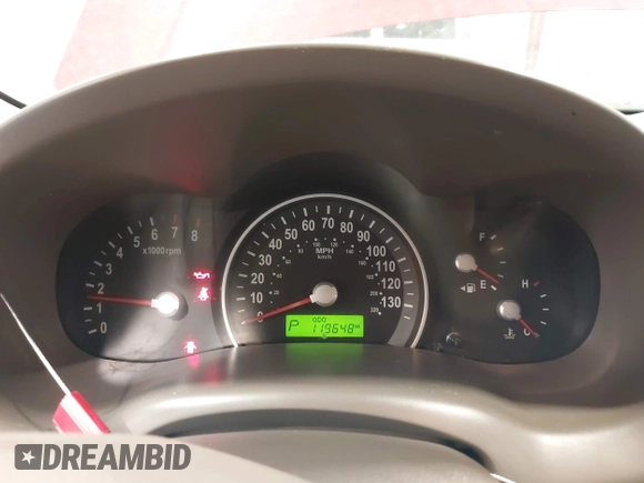 2010 Kia Sedona LX with VIN KNDMG4C35A6343380, listed as a IAAI auction lot 42042669 with 119,648 mi miles. Bid and sale history available at carsss.com. Image 7.