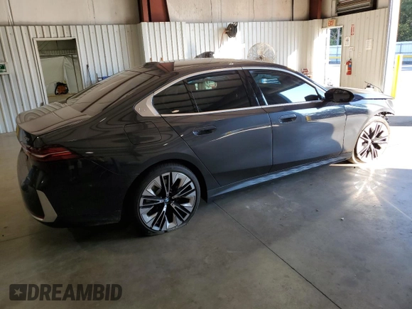 2024 BMW 5 Series 530i with VIN WBA43FJ00RCR87900, listed as a Copart auction lot 74471474 with 2,422 mi miles and Salvage Title. Bid and sale history available at carsss.com. Image 3.