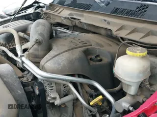 2018 Ram 1500 Longhorn z VIN 1C6RR7PT6JS140380, wystawiony jako IAAI lot #42729607 z przebiegiem 121 481 mil mil oraz . Historia ofert i sprzedaży dostępna na DreamBid. Obrazek 24.