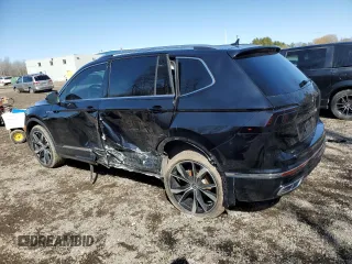 2024 Volkswagen Tiguan SEL R-Line with VIN 3VV4B7AX5RM118962, listed as a Copart auction lot 49692685 with 15,320 mi miles and Clean title. Bid and sale history available at DreamBid. Image 2.